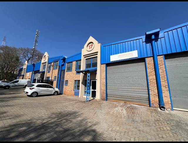 320M² WAREHOUSE TO LET IN LASER PARK